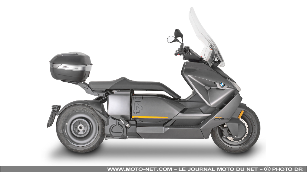 BMW CE 04 : nos premières impressions sur la future star des scooters  électriques