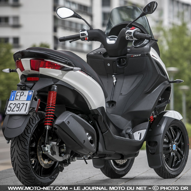  Essai MP3 300 HPE : le scooter trois-roues compact de Piaggio