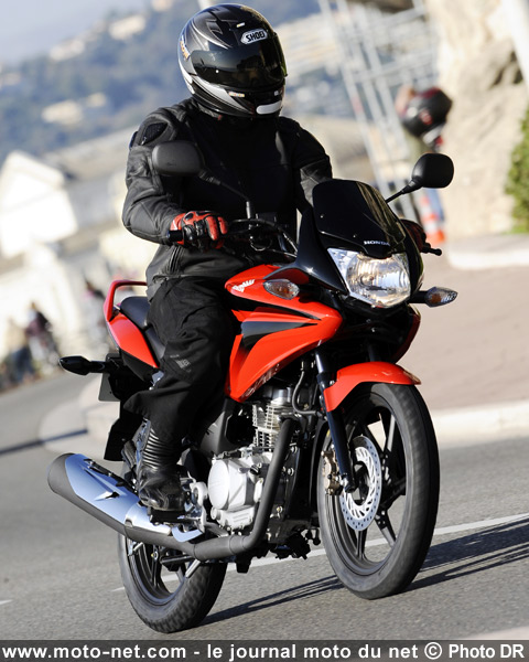 Essai Honda CBF 125 : Honda réinvestit le low-cost avec la CBF 125