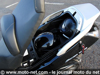 Essai comparatif maxiscooters Honda Silverwing 600 et Suzuki Burgman 650