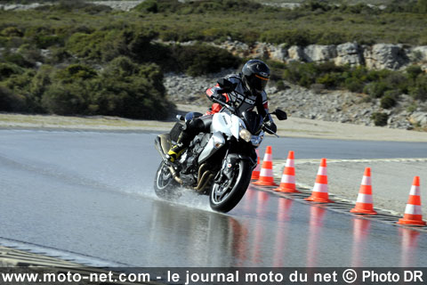 Essai pneu Dunlop : le Qualifier II bouscule le segment Supersport !