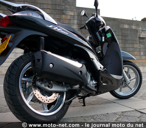 Essai Honda SH300i : Le joujou extra fantastique !