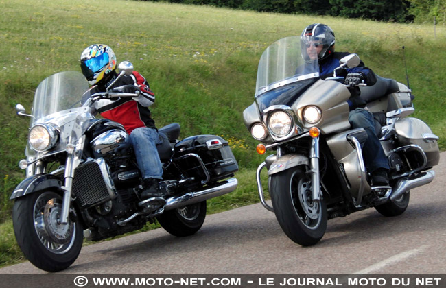 Face à Face Kawasaki VN 1700 Voyager / Triumph Rocket III Touring : 4 000 cc pour les vacances !