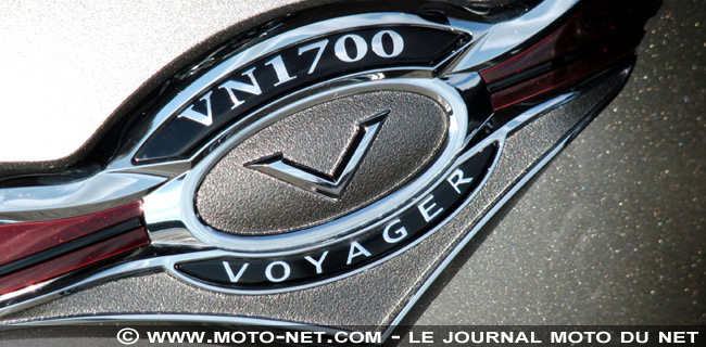 Face à Face Kawasaki VN 1700 Voyager / Triumph Rocket III Touring : 4 000 cc pour les vacances !