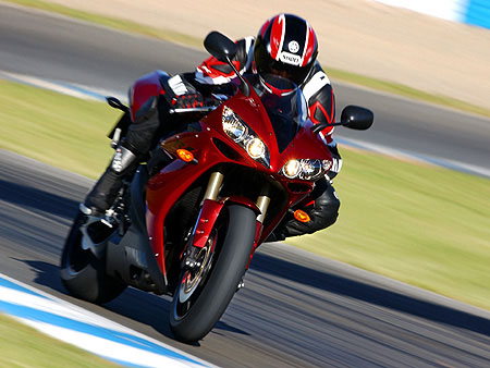 Yamaha R1 2004