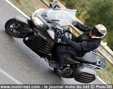 Essai Kawasaki 1400GTR - La nouvelle GTR : plus confortable et sécurisante