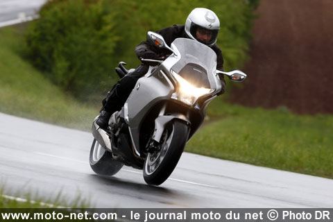 VFR 1200 DCT : l'accès automatique au mythe ?