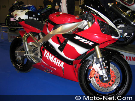 Paris Tuning Show 2005 : Yamaha R1 M1 Replica