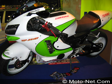 Paris Tuning Show 2005 : Kawasaki ZX12R de 300 chevaux préparé par Top Driver