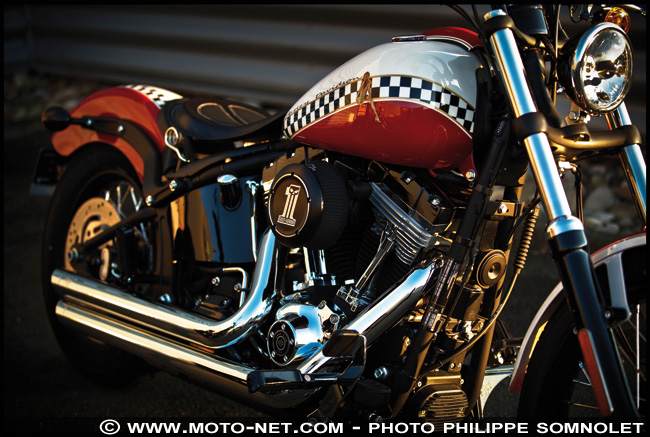 Oeuvres d'art sur Harley-Davidson Blackline