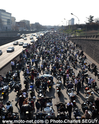Manif FFMC : les motards interpellent les candidats à l'élection présidentielle