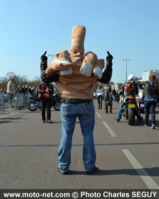 Manif FFMC : les motards interpellent les candidats à l'élection présidentielle
