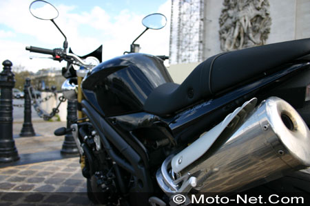 Essai Moto Net nouvelle Triumph Speed Triple 1050 : une main de fer dans un gant de velours