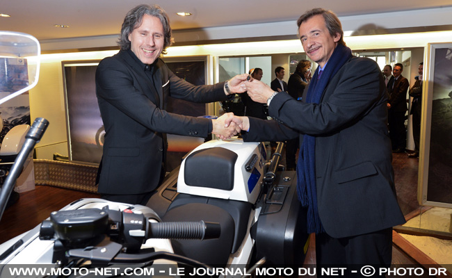 BMW livre sa première R1200RT à la police française