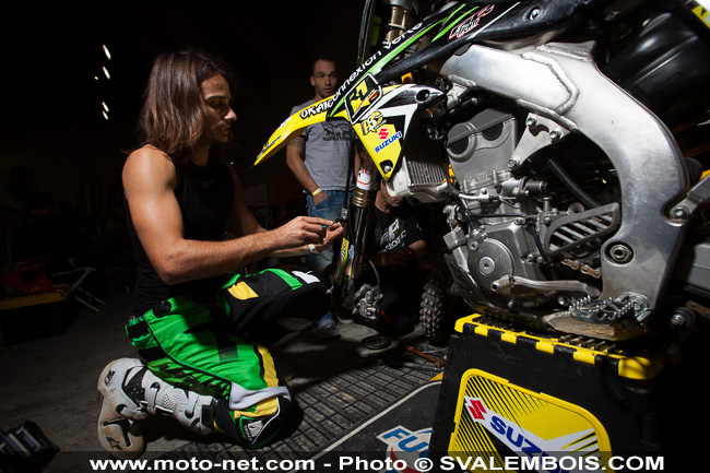 Galerie : les plus belles photos du Supercross de Bercy 2013
