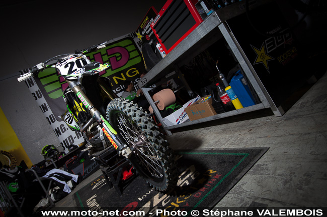 Galerie : les plus belles photos du Supercross de Bercy 2013