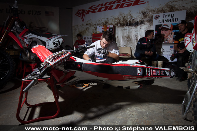 Galerie : les plus belles photos du Supercross de Bercy 2013