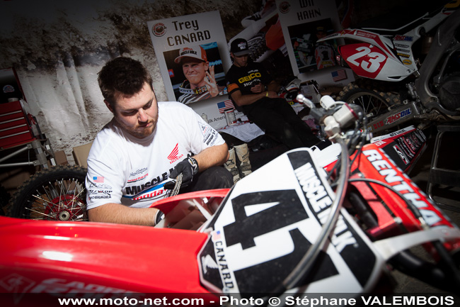 Galerie : les plus belles photos du Supercross de Bercy 2013