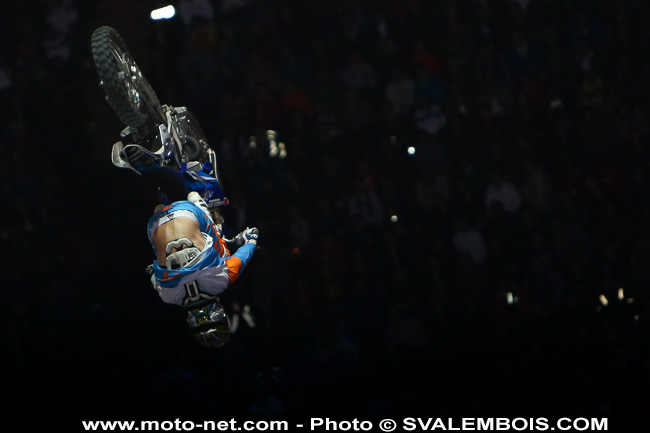 Galerie : les plus belles photos du Supercross de Bercy 2013