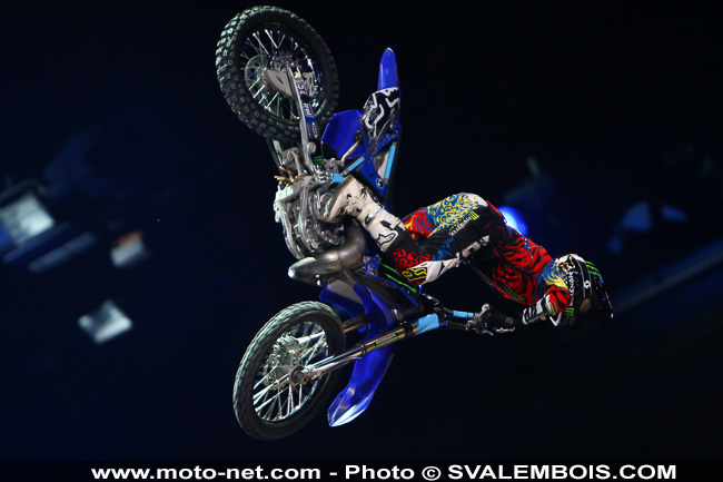 Galerie : les plus belles photos du Supercross de Bercy 2013