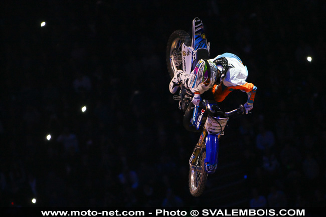 Galerie : les plus belles photos du Supercross de Bercy 2013