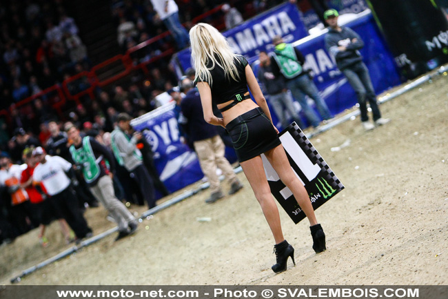 Galerie : les plus belles photos du Supercross de Bercy 2013