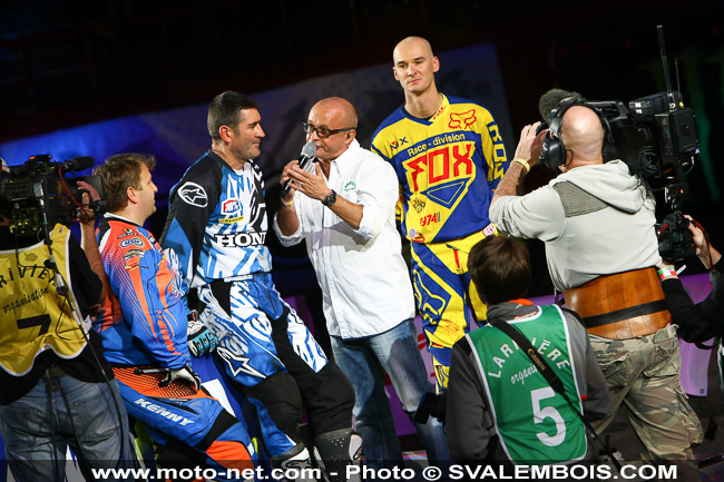 Galerie : les plus belles photos du Supercross de Bercy 2013