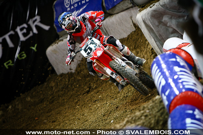 Galerie : les plus belles photos du Supercross de Bercy 2013