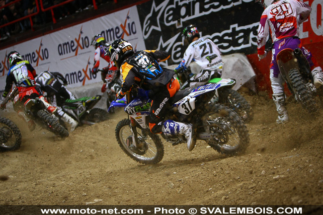 Galerie : les plus belles photos du Supercross de Bercy 2013
