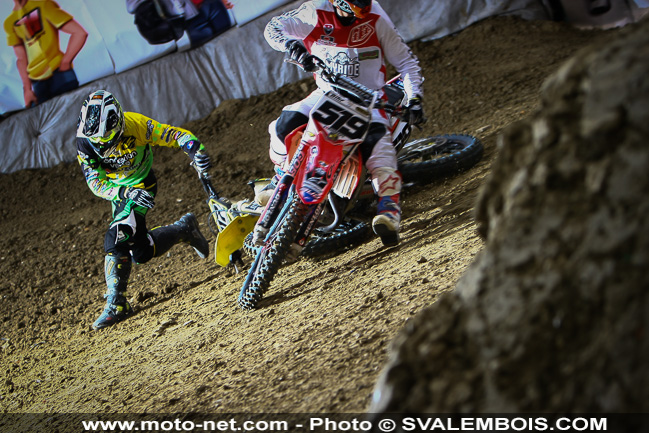 Galerie : les plus belles photos du Supercross de Bercy 2013
