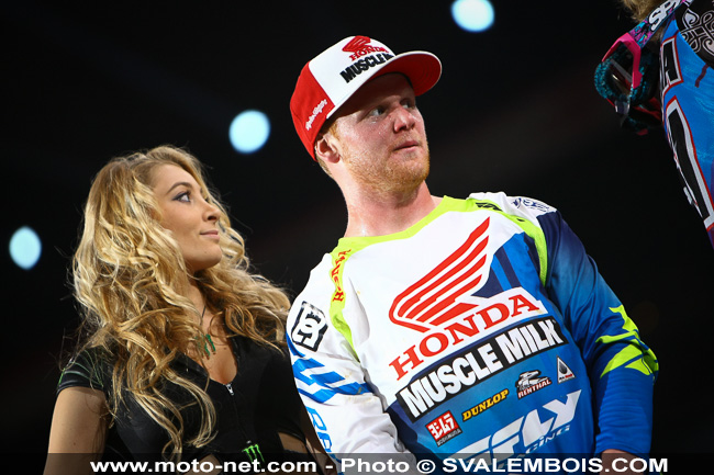 Galerie : les plus belles photos du Supercross de Bercy 2013