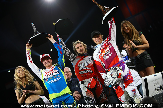 Galerie : les plus belles photos du Supercross de Bercy 2013