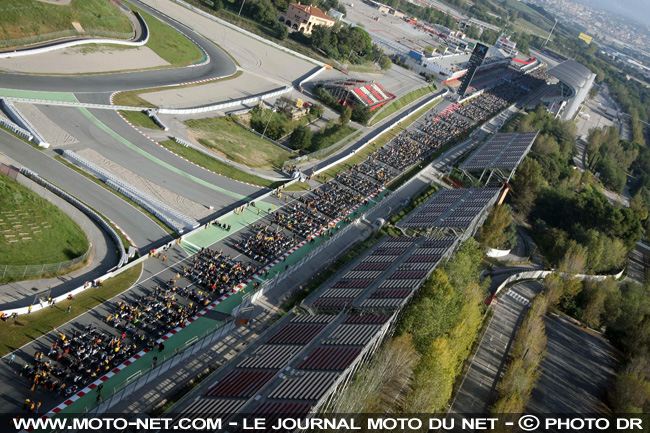 Plusieurs milliers de motards à Barcelone pour l'indépendance de la Catalogne