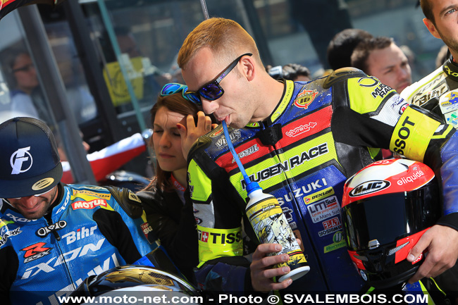 24 Heures Motos 2015 - Galerie photo 02 : départ et premières heures de course