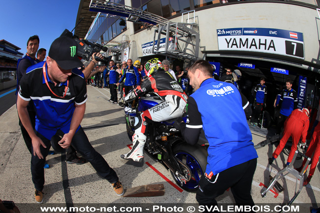 24 Heures Motos 2015 - Galerie photo 02 : départ et premières heures de course