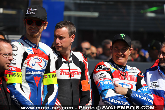 24 Heures Motos 2015 - Galerie photo 02 : départ et premières heures de course