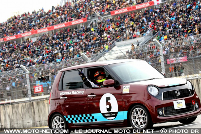 Fête de fin de saison au Japon pour les pilotes Honda du HRC
