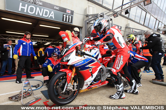 Galerie photo 24 Heures Motos 2016 - 04 : départ et premières heures de course