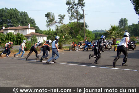 Tour Moto Pyrénéen 2006 : soleil, montage et rigolade