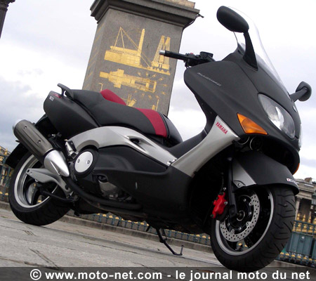 TMax : le scoot qui fait peur aux motos