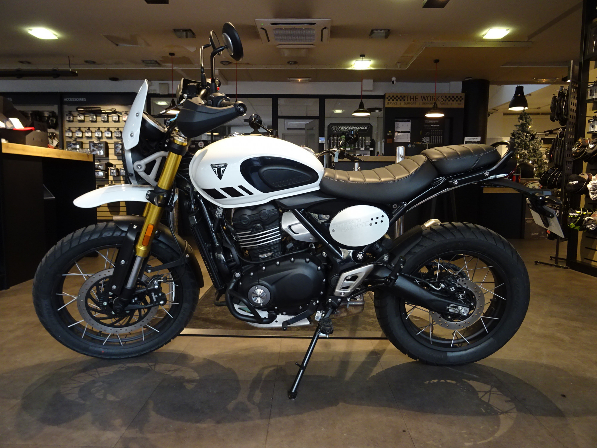 TRIUMPH 400 Scrambler 400 XC