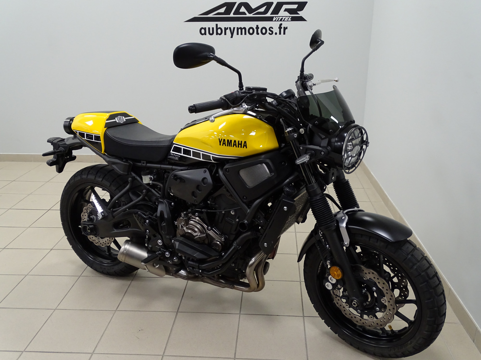 YAMAHA 700 XSR 700