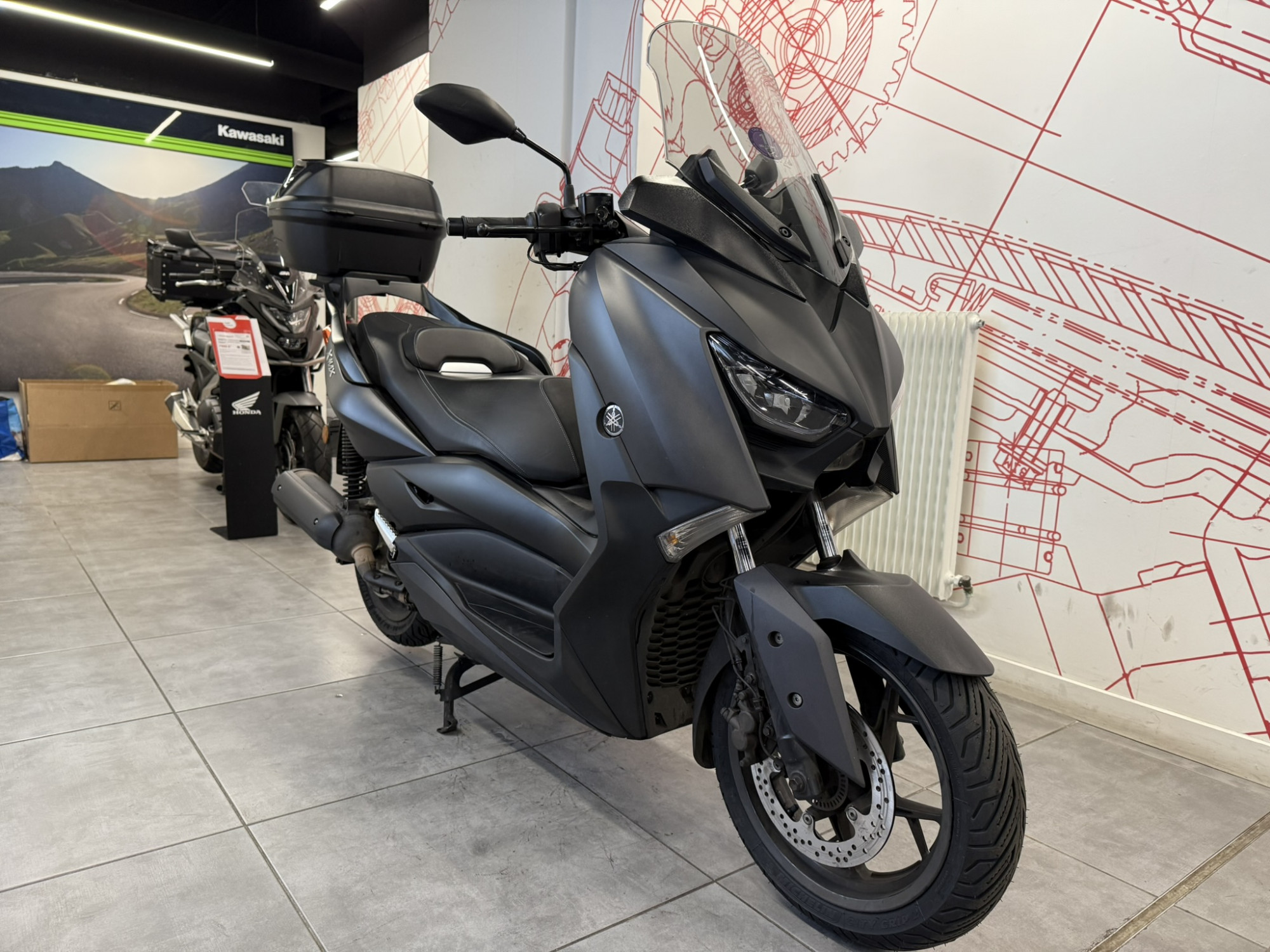 YAMAHA 125 XMAX 125