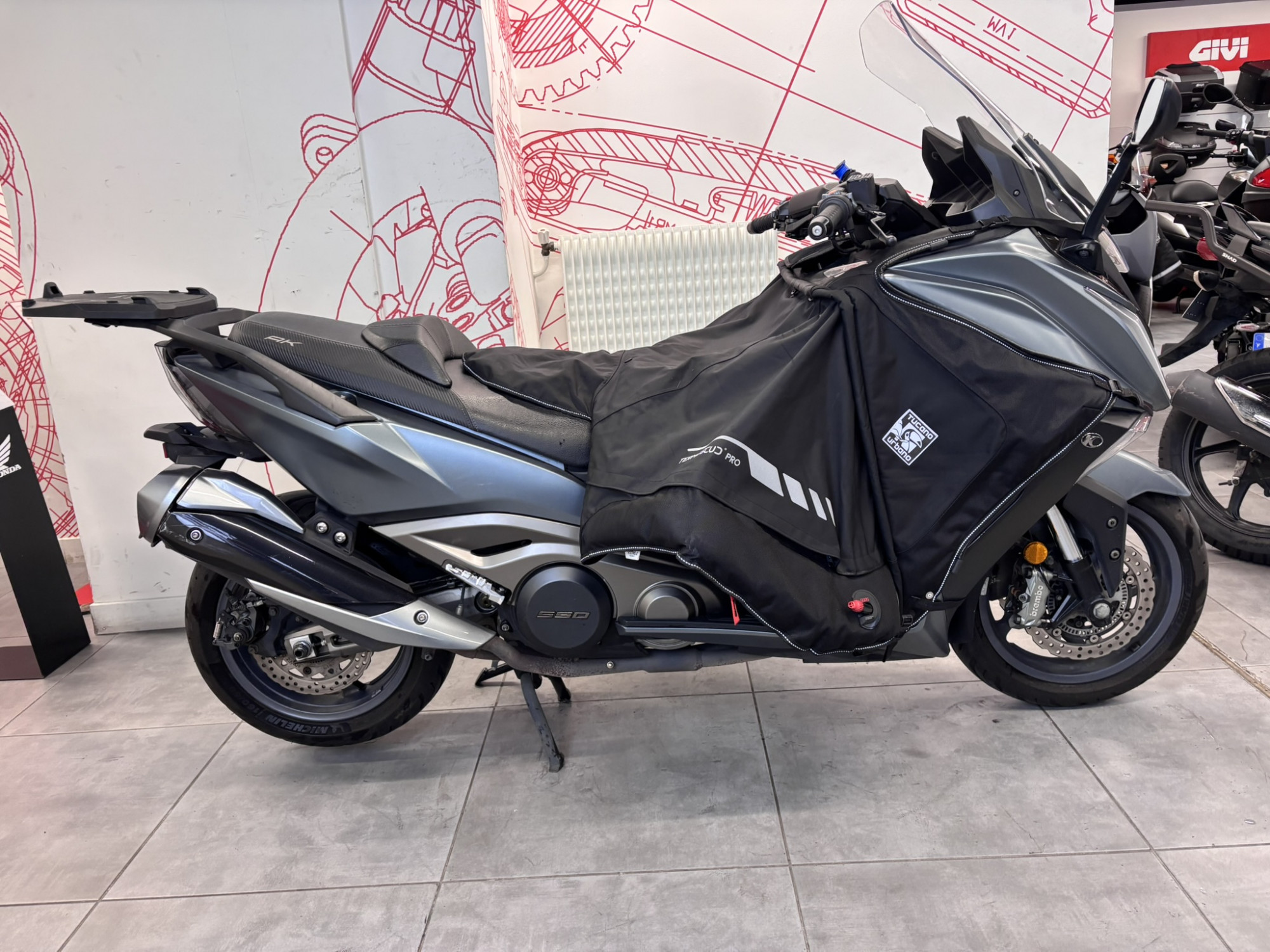 KYMCO 550 AK 550