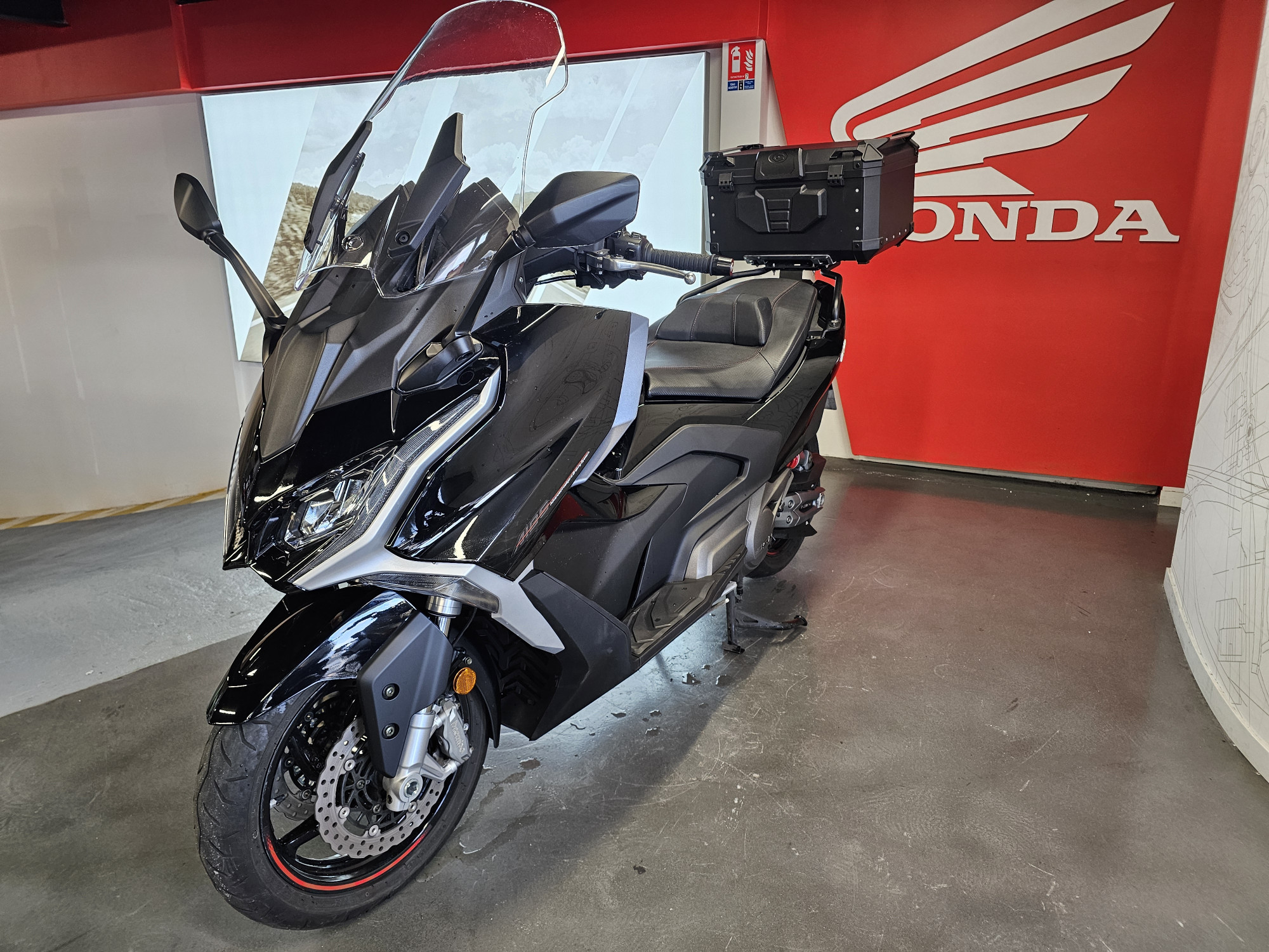 KYMCO 550 AK 550