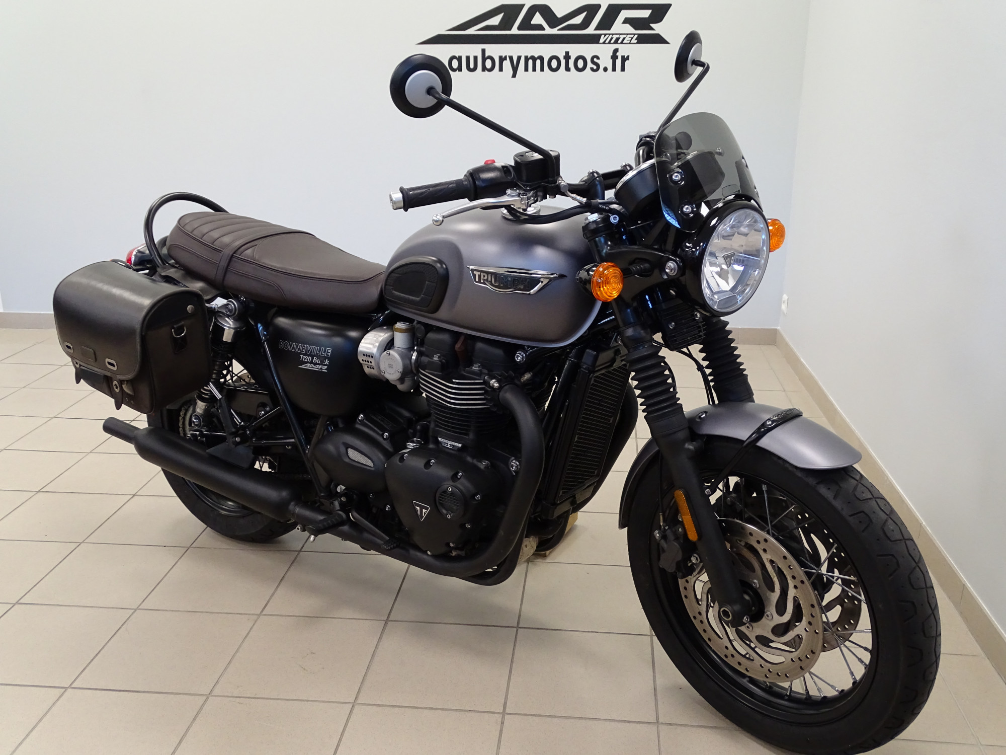 TRIUMPH 1200 BONNEVILLE T120