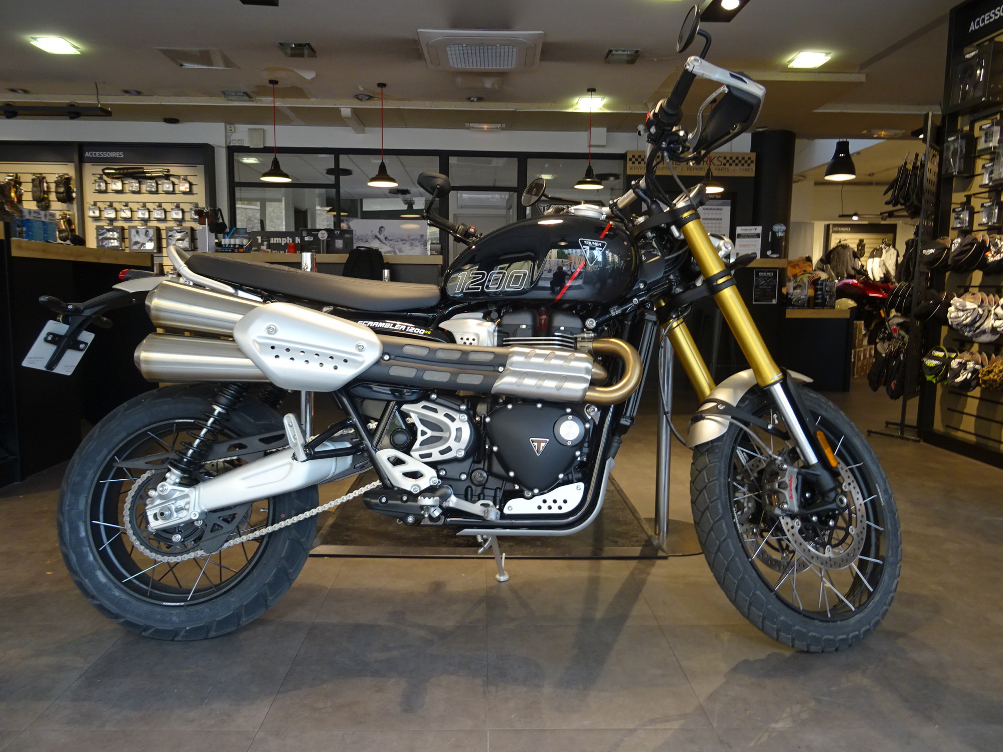TRIUMPH 1200 SCRAMBLER 1200 XE