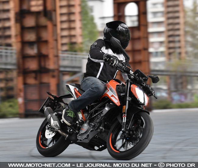 Essai 125 Duke : grosse mise à jour pour la petite KTM