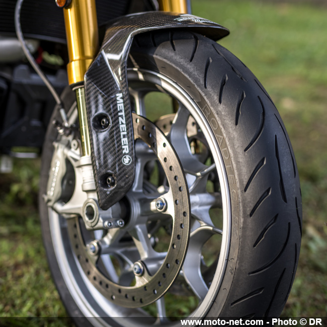 Essai Roadtec 02 : Metzeler recycle son pneu moto Sport Touring 