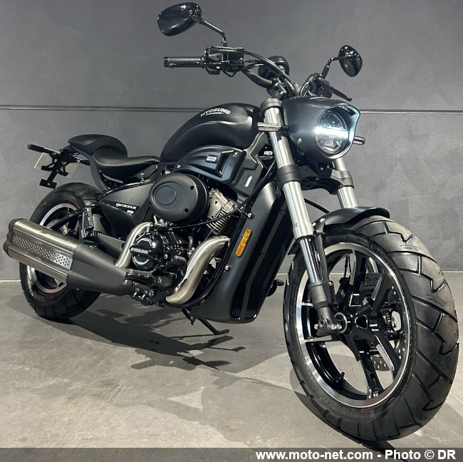 Hyosung place ses mini power-cruiser GV125R et GV300 à 3500 euros